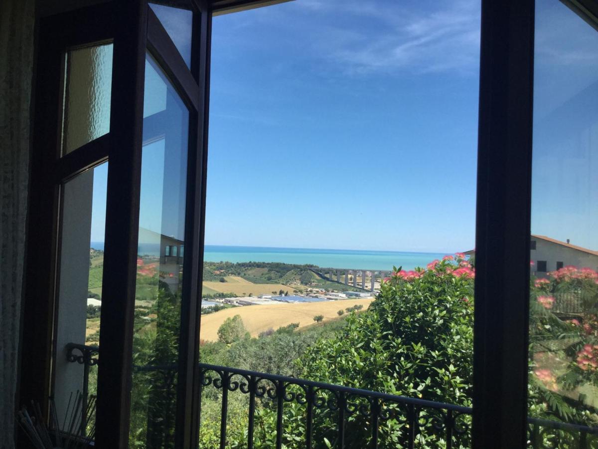 Montone  Ellebi B&B מראה חיצוני תמונה