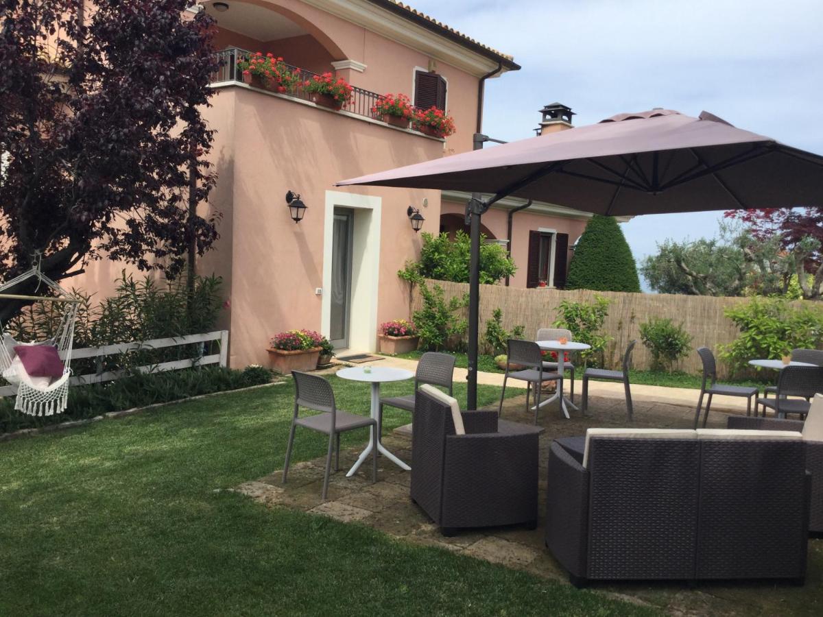 Montone  Ellebi B&B מראה חיצוני תמונה