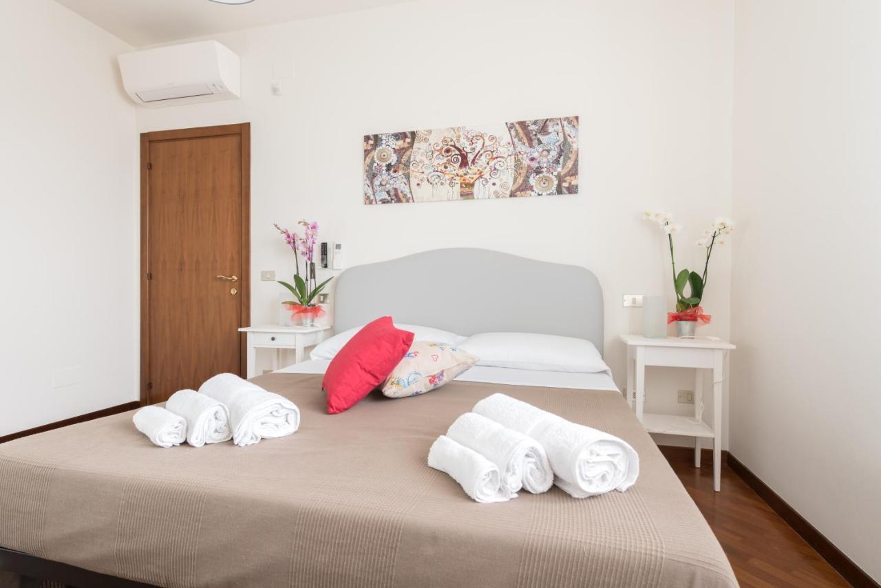 Montone  Ellebi B&B מראה חיצוני תמונה