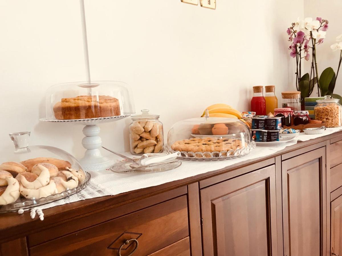 Montone  Ellebi B&B מראה חיצוני תמונה